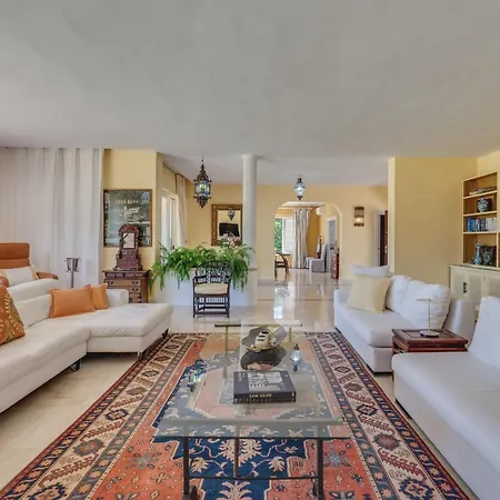 All About La Sirena Villa