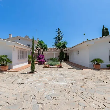 All About La Sirena Villa Marbella